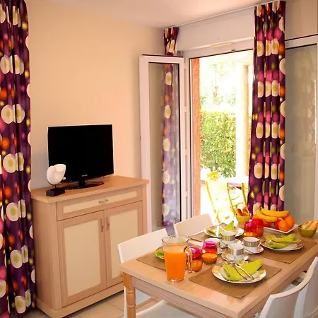 Comfortable With A Terrace At 800 M From The Sea Apartment