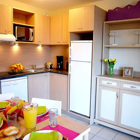 Apartment Comfortable With A Terrace At 800 M From The Sea