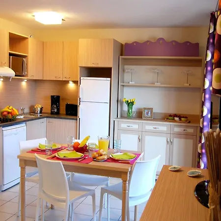 Comfortable With A Terrace At 800 M From The Sea *